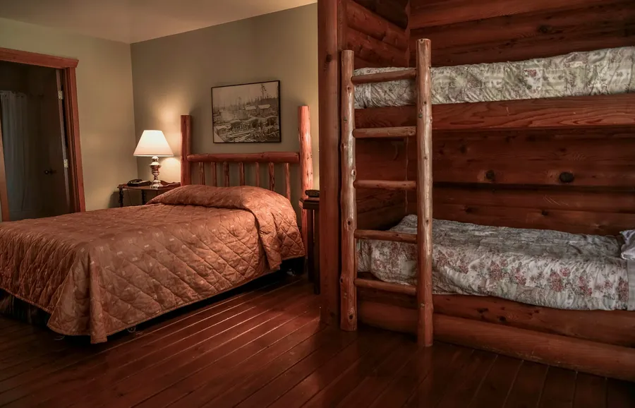 The Twin Sisters Room at Sumas Mountain Lodge